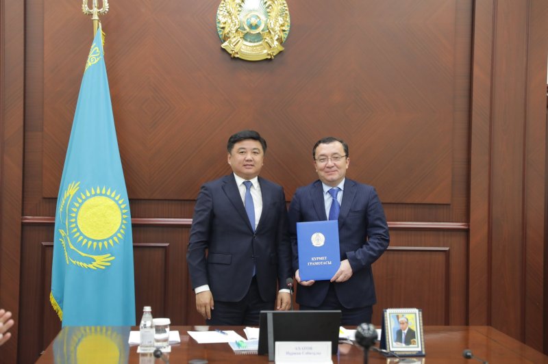 КАДРЛЫҚ ӨЗГЕРІСТЕР ТАНЫСТЫРЫЛДЫ