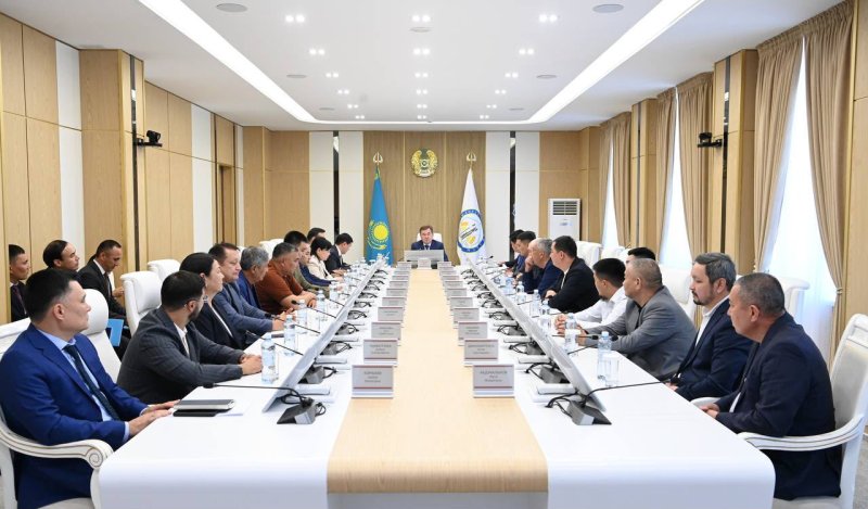 ҚҰРЫЛЫС КОМПАНИЯЛАРЫНЫҢ БАСШЫЛАРЫМЕН КЕЗДЕСТІ 