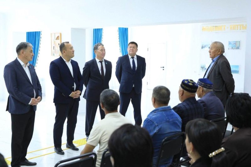 АУДАН ӘКІМІНІҢ АУЫЛ ТҰРҒЫНДАРЫМЕН КЕЗДЕСУІ ТАҢ ЖӘНЕ БҰҚАРБАЙ БАТЫР АУЫЛЫНДА ЖАЛҒАСТЫ
