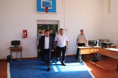 САЙЛАУ УЧАСКЕЛЕРІ МЕН МЕКТЕПТЕРДІҢ ОҚУ ЖЫЛЫНА ДАЙЫНДЫҒЫ БАҚЫЛАУДА