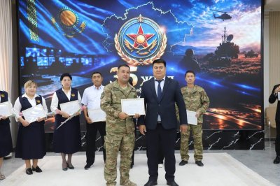 БОЛАШАҚ САРБАЗДАРЫМЫЗ ОТАН АЛДЫНДАҒЫ БОРЫШЫН ӨТЕУГЕ АТТАНДЫ